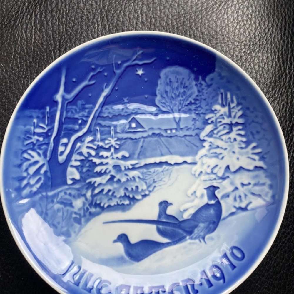 ROYAL  COPENHAGEN COLLECTOR PLATE  1970 .